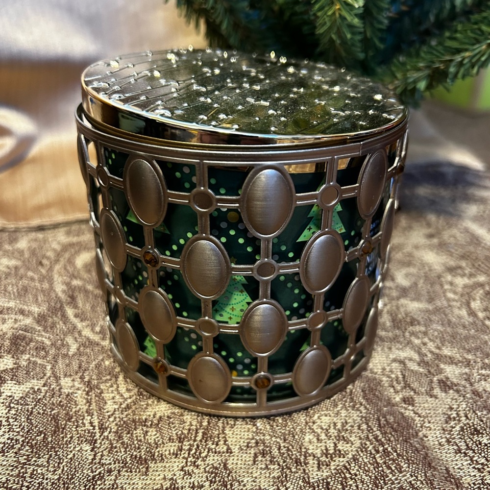 Bath & Body Works: 3 wick candle holder with gems